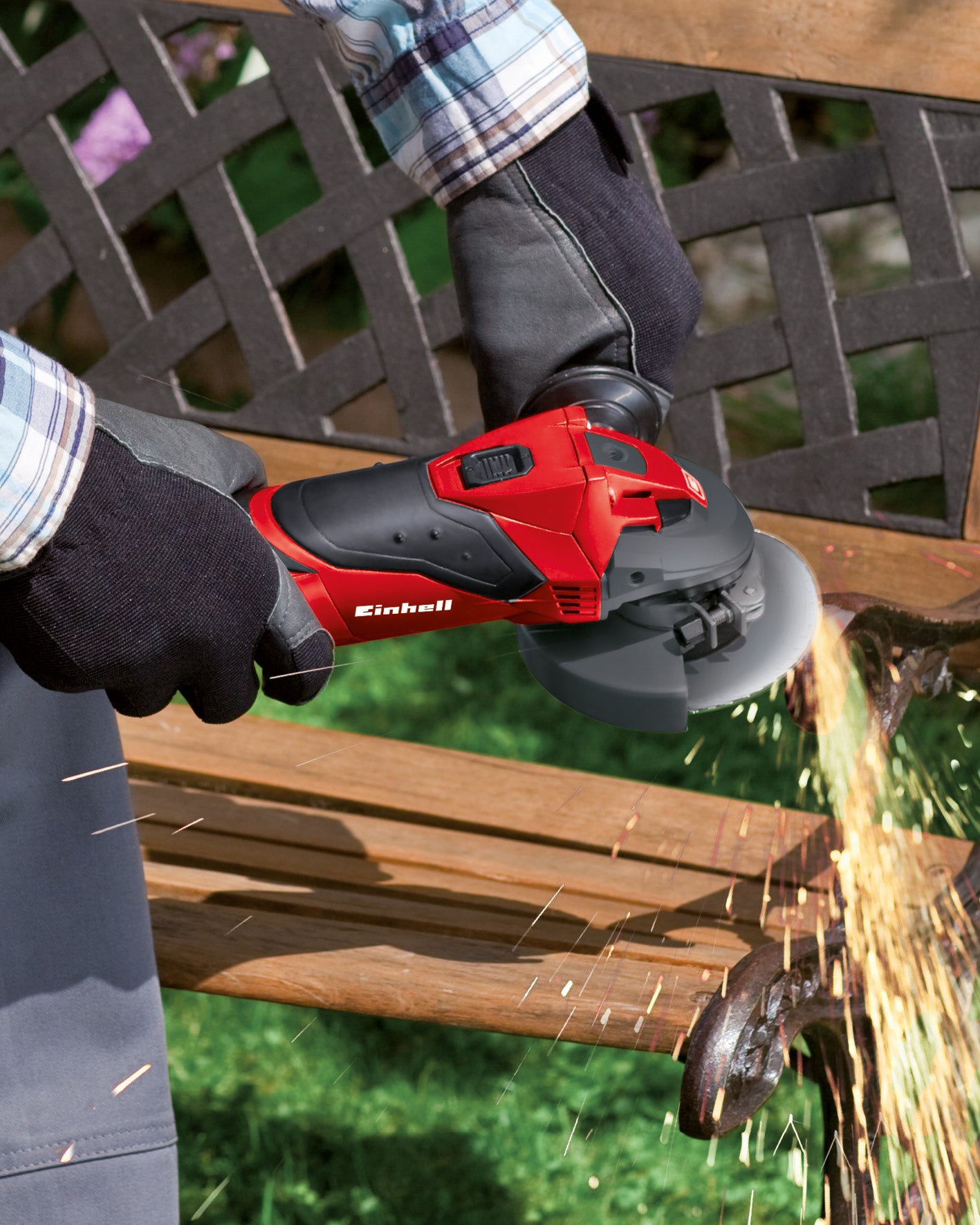 Polizor unghiular Einhell TE-AG 125/750 Kit, 750 W, sistem de blocare a axului, vibratii reduse, incl. 1x disc abraziv diamantat, protectie disc abraziv, intr-o geanta de transport