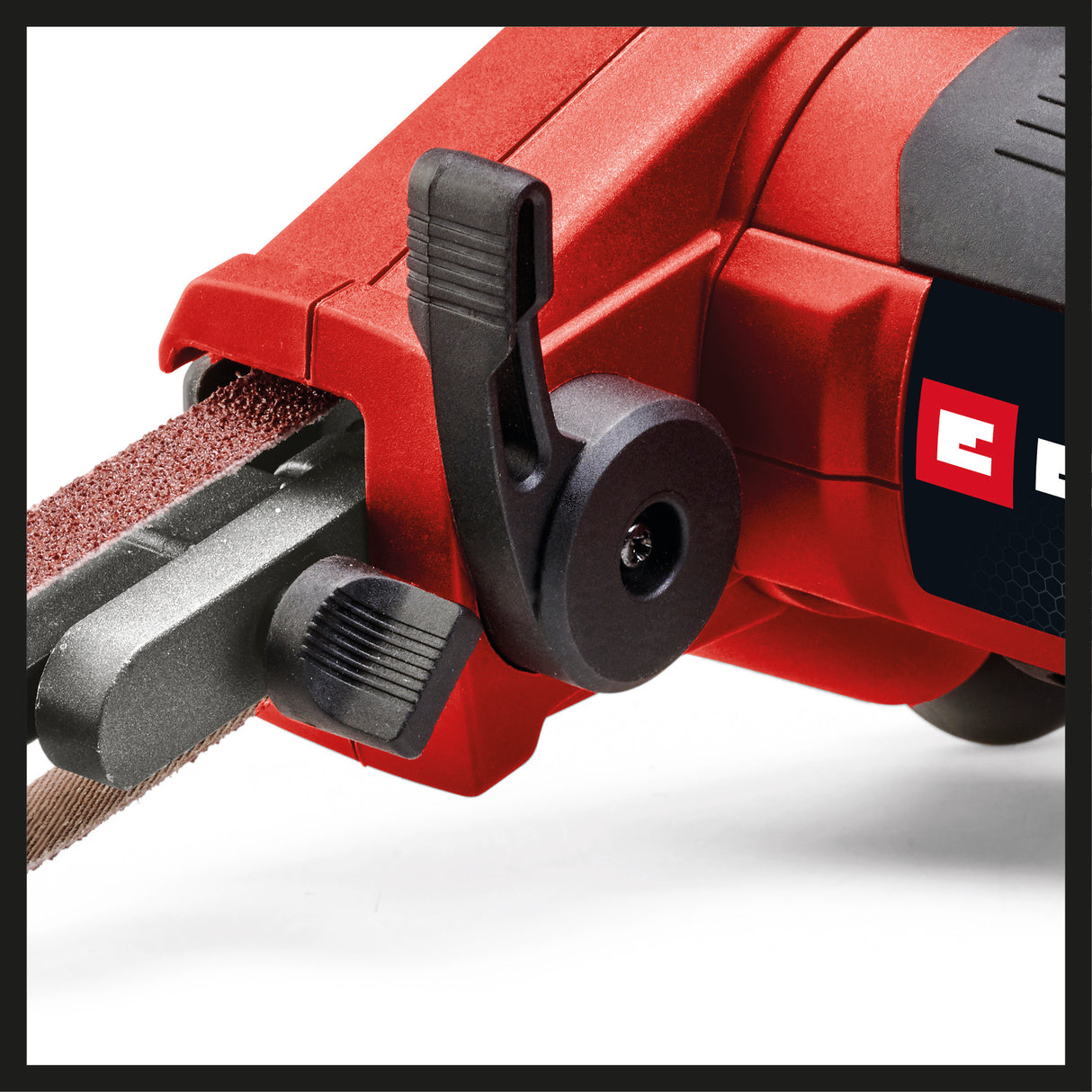 Einhell TC-BF 500 E szalagcsiszoló, 500 watt, akár 1700 m/perc sebesség, tartós zár, beépített porelszívás, 6 csiszolószalaggal együtt