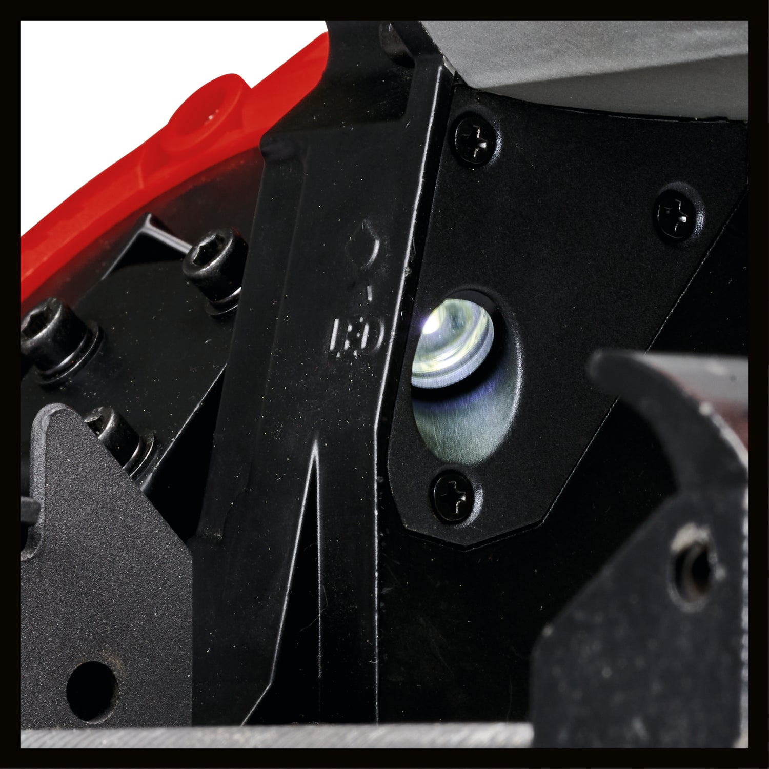 Fierastrau cu banda pe acumulator Einhell TE-MB 18/127 U Li-Solo Power X-Change , 18V, inaltime de taiere 115 mm, latime de taiere 127 mm, baza, lumina LED, incl. 2x banda de Fierastrau, fara acumulator