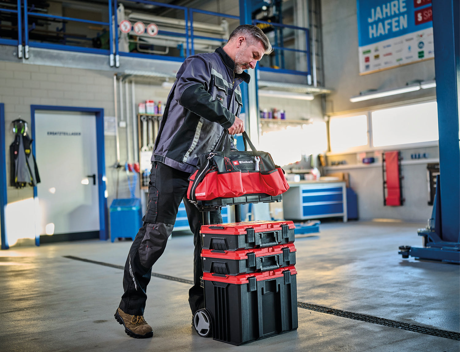 Geanta originala Einhell E-Case, maxim 30 kg, stivuibila, cu inchidere, poate fi combinata cu sistemul Einhell E-Case, depozitare si transport scule si accesorii