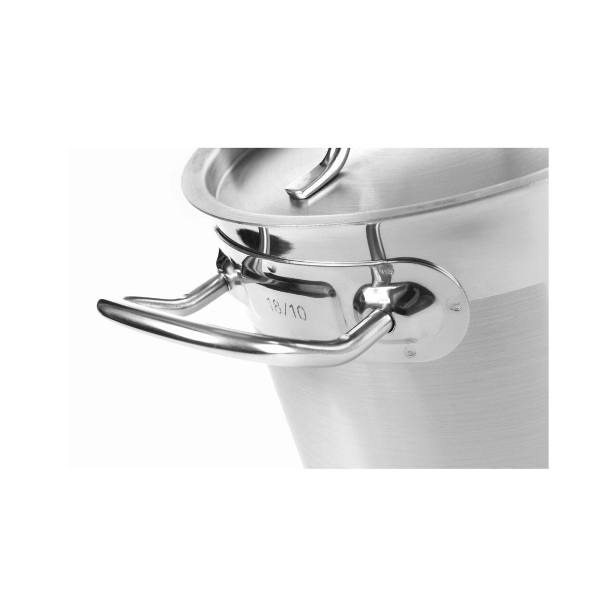 Cratita cu capac, 5 Lit, 24 cm diametru x 11,5 cm inaltime, din inox 18/0, foarte solida si rezistenta, potrivita si pentru uz profesional, gama Hendi Kitchen Line