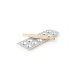 Forma ravioli, aluminiu, 12 forme, picioare antialunecare din cauciuc, sucitor din lemn inclus, diametru 39 mm Hendi, 114x335x22 mm