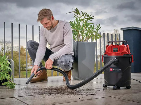 Aspirator umed/uscat Einhell TC-VC 2045, 850 wati, capacitate de aspirare 180 mbar, recipient de colectare 20 l, racord de suflare, maner de transport, incl. duze, filtre si sac de colectare a murdariei - imagine 3