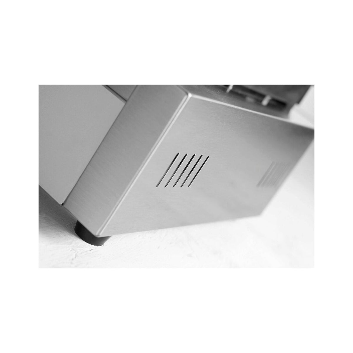 Contact grill Panini, profesional, Hendi, 2200W, partea superioara si cea inferioara striate, din fonta cu invelis ceramic, suprafata grill 340 x 230 mm