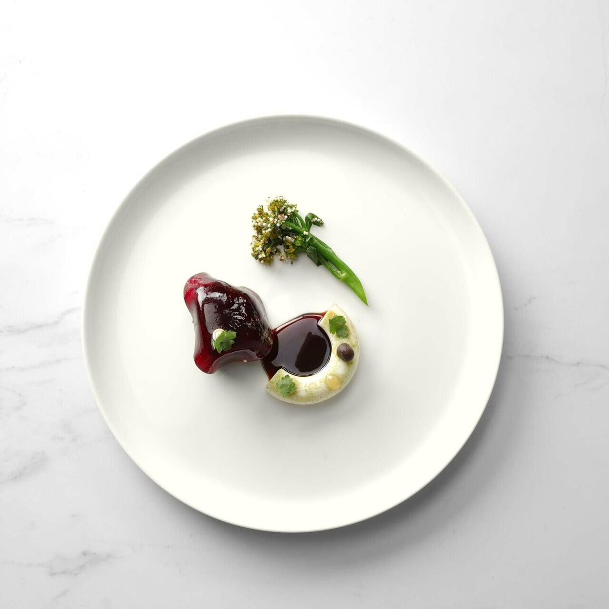 Farfurie plată fără bordură Pure, 230mm Fine Dine