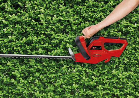 Masina de tuns gard viu electrica Einhell GH - EH 4245, 420 W, lungime de taiere 450 mm, dimensiune de taiere 12 mm, angrenaj metalic, husa de cutit din aluminiu, aparatoare de mana. Einhell - scule electrice si unelte profesionale - BricoMart