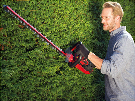 Masina de tuns gard viu pe acumulator Einhell GE - CH 18/60 Li - Solo Power X - Change (18 V, lungime de taiere 60 cm, distanta intre dinti 22 mm, maner rotativ, incl. colector de resturi, fara acumulator Einhell - scule electrice si unelte profesionale - BricoMart