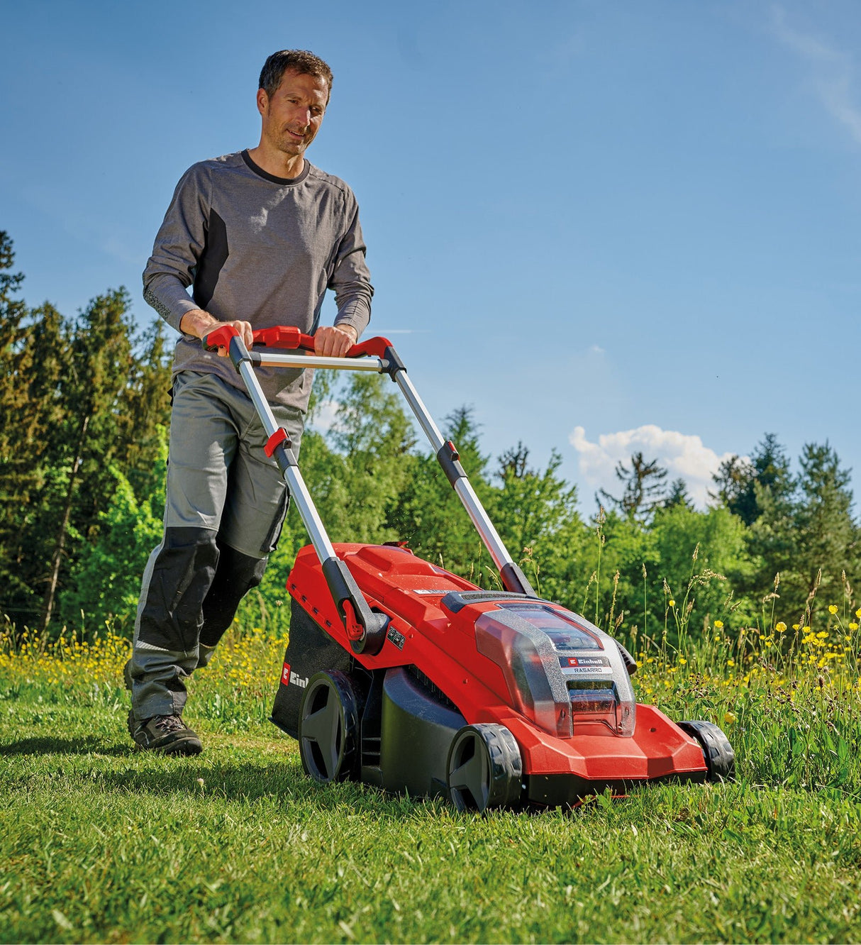 Masina de tuns iarba/gazon pe acumulator Einhell RASARRO 36/42 (2x4.0Ah Power X - Change (Li - ion, pana la 550 m², energie fara perii, reglare centrala a inaltimii de taiere, incl. 2x baterii PXC de 4.0 Ah + incarcator de mare viteza Einhell - scule electrice si unelte profesionale - BricoMart