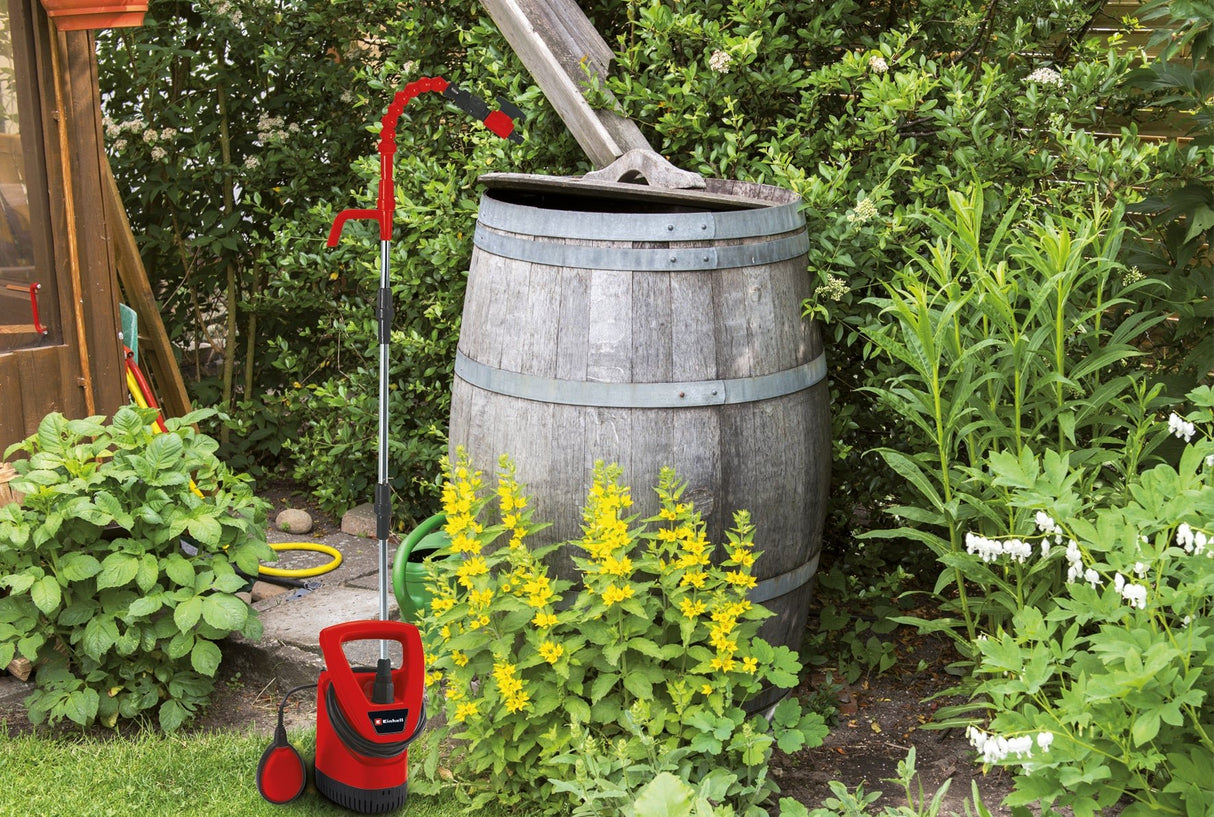 Pompa sumersibila Einhell GE - SP 3546 RB, 350 W, dimensiune maxima a corpului strain 2,5 mm, debit maxim 4,6 L/h, inaltime maxima de refulare 11 m, plutitor cu intrerupator reglabil continuu, carcasa din plastic a pompei Einhell - scule electrice si unelte profesionale - BricoMart