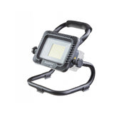 RAIDER R20 Proiector de lucru 35W 100LED 5000lm RDP - SWL20 Solo Proiector puternic reîncărcabil cu 100 buc. Diode LED Design compact cu unghi reglabil al luminii de lucru Material moal Raider - scule electrice si unelte profesionale - BricoMart