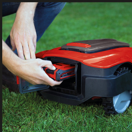 Robot de tuns iarba Einhell FREELEXO 1200 LCD BT pentru peluze de pana la 1200 m², control prin aplicatie Bluetooth, pentru inclinari de pana la 35%, acumulator reincarcabil PXC Einhell - scule electrice si unelte profesionale - BricoMart