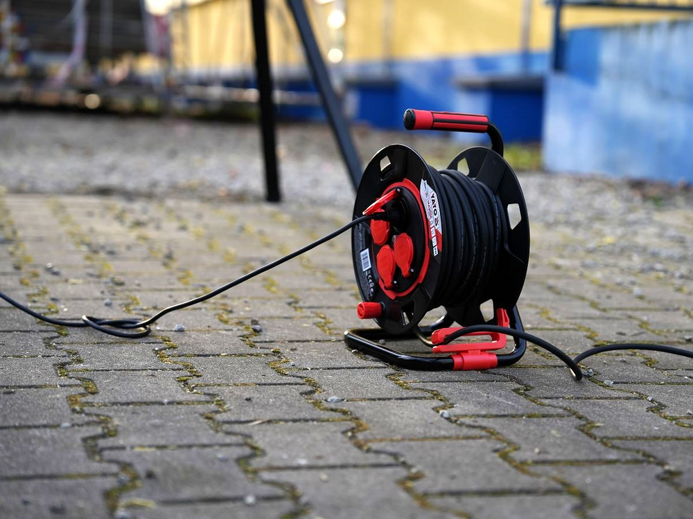 PRELUNGITOR 30M PE YATO YT-81053 TAMBUR ,16A