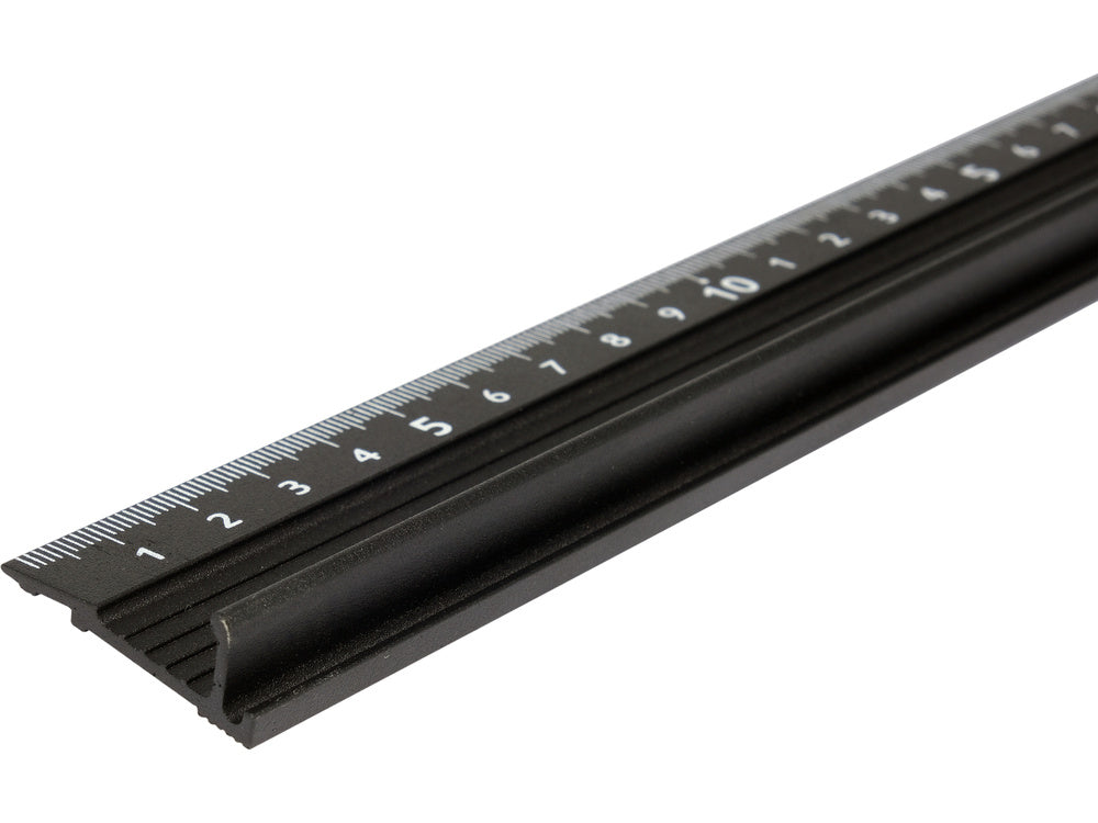 RIGLA DE ALUMINIU YATO YT-70725 CU MANER, 200MM