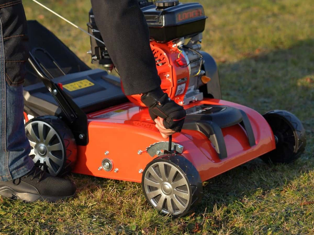 SCARIFICATOR/AERATOR 2IN1, PE YATO YT-85570 BENZINA, 38CM