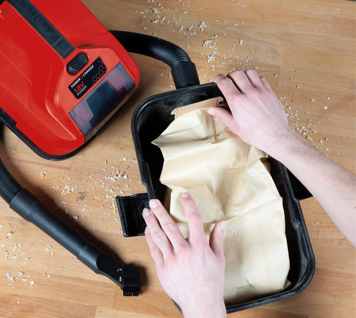 Sac de colectare a murdariei Original Einhell 10 L (potrivit pentru aspiratoarele Einhell umed / uscat cu recipiente de 10 litri, cum ar fi TE - VC 18/10 Li, volum 10 L, include 5 saci, din hartie) Einhell - scule electrice si unelte profesionale - BricoMart