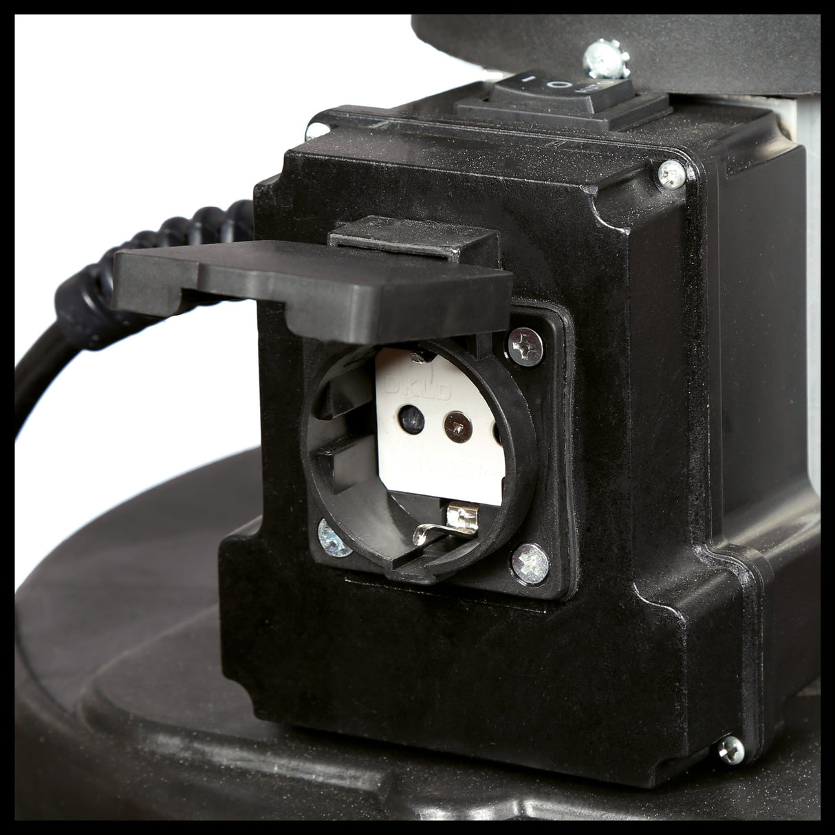 Sistem de aspirare a prafului Einhell TE - VE 550/2 A, 550 wati, motor cu inductie cu functionare lina, priza automata cu functie de pornire, inclusiv furtun de aspirare, set multi - adaptor + adaptor de aspirare Einhell - scule electrice si unelte profesionale - BricoMart