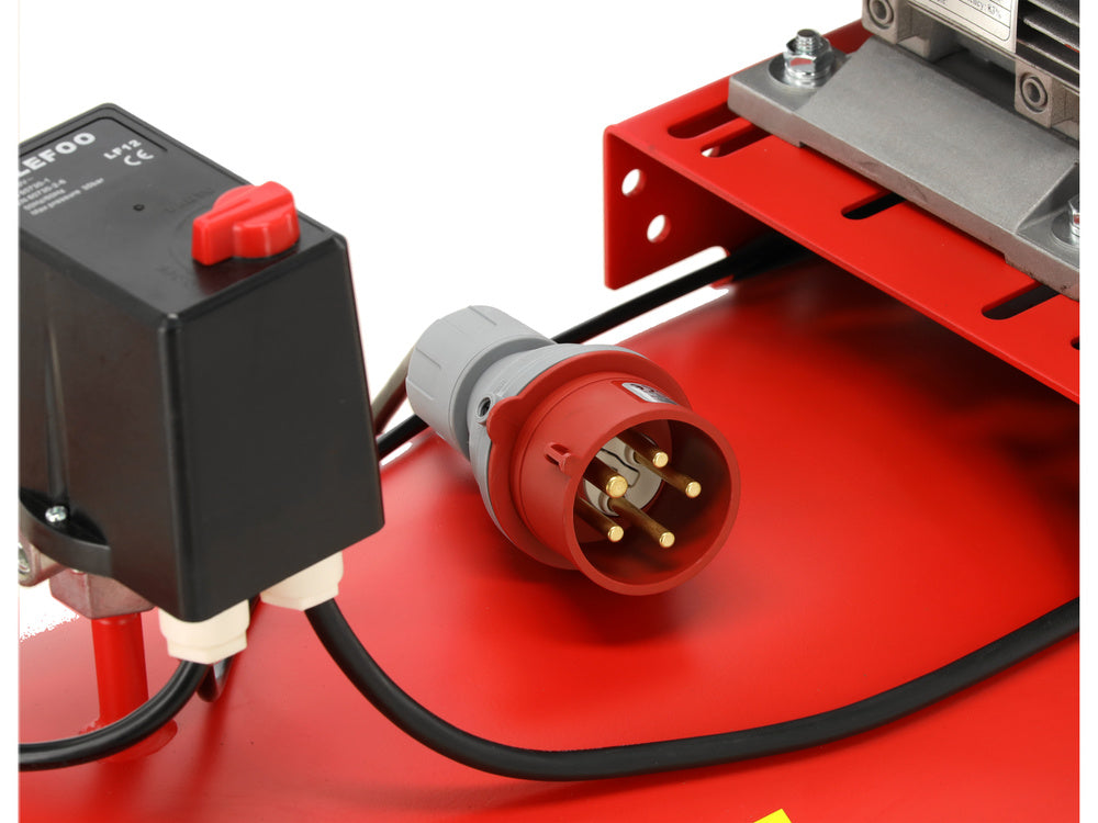 COMPRESOR ULEI CU CUREA YATO YT-23321 , 400V , 200L ,3.0CP , 1100 rpm ,360 l/min