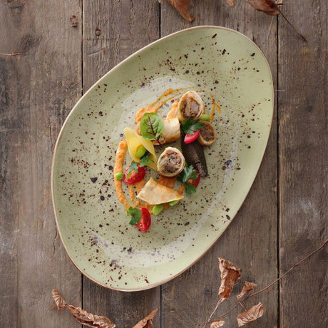 Farfurie cu formă organică Olive 350x210 mm Fine Dine