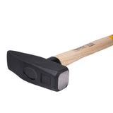 TOP MASTER PRO Ciocan lacatus cu maner lemn 1000g intariti TMP Material: otel calit pentru scule Protectie metalica la baza manerului pentru rezistenta sporita Maner din lemn de frasi Top Master Pro - scule electrice si unelte profesionale - BricoMart