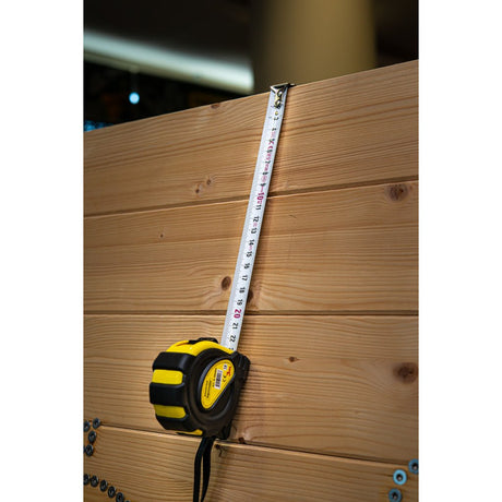 TOP MASTER PRO Ruleta 19mm х 3.0m TMP Varf magnetic puternic Mecanism de blocare, prindere confortabila si clema pentru centura Top Master Pro - scule electrice si unelte profesionale - BricoMart