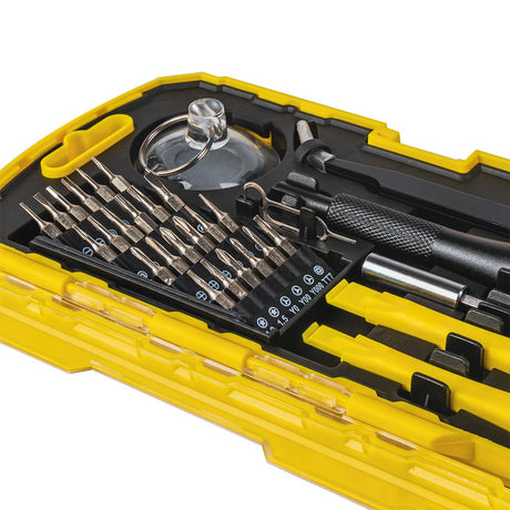 TOP MASTER PRO Set de biți de precizie, 32 buc. Setul include o mare varietate de biți care acoperă cele mai comune tipuri de șuruburi folosite în dispozitivele electro Top Master Pro - scule electrice si unelte profesionale - BricoMart